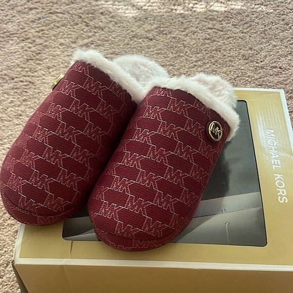 MICHAEL KORS sleepwear. Brand new in the box! 100% Authentic - Picture 3 of 6